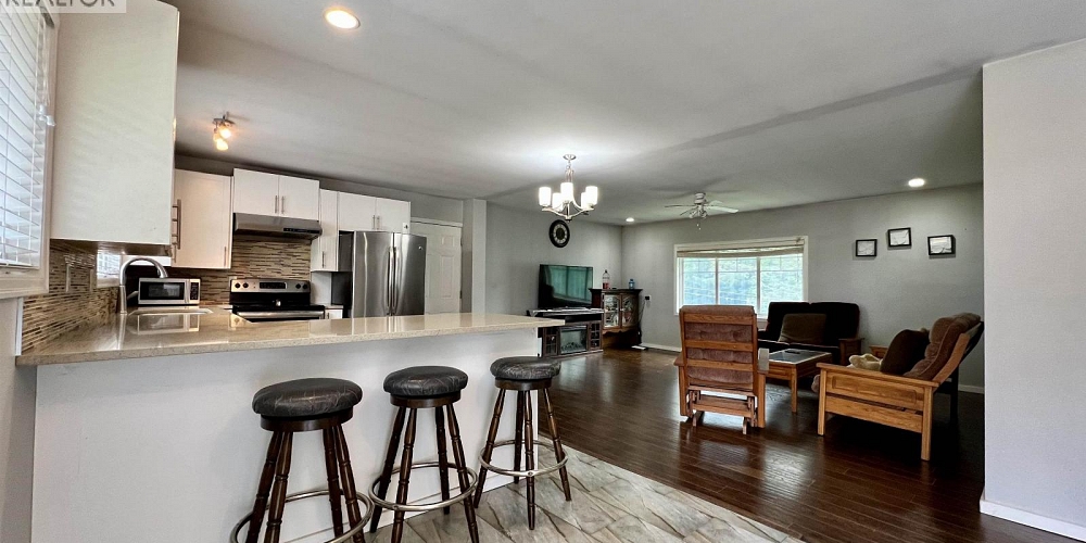 897-899 SUMMIT AVENUE Prince Rupert Photo 2 897-899 SUMMIT AVENUE Prince Rupert Photo 2